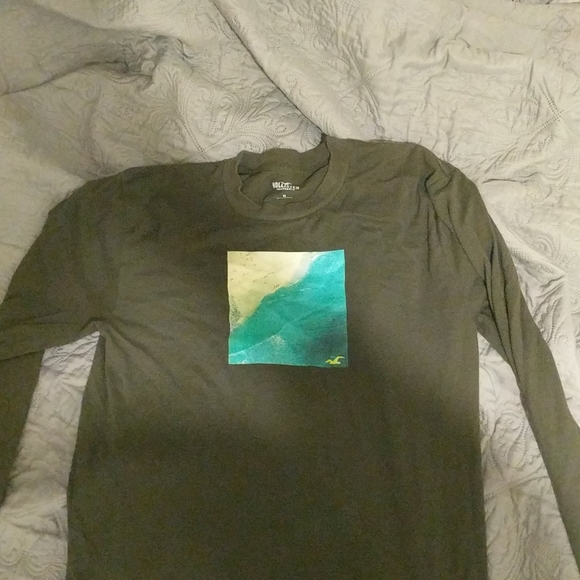 Hollister long sleeve t shirt - Picture 2 of 4
